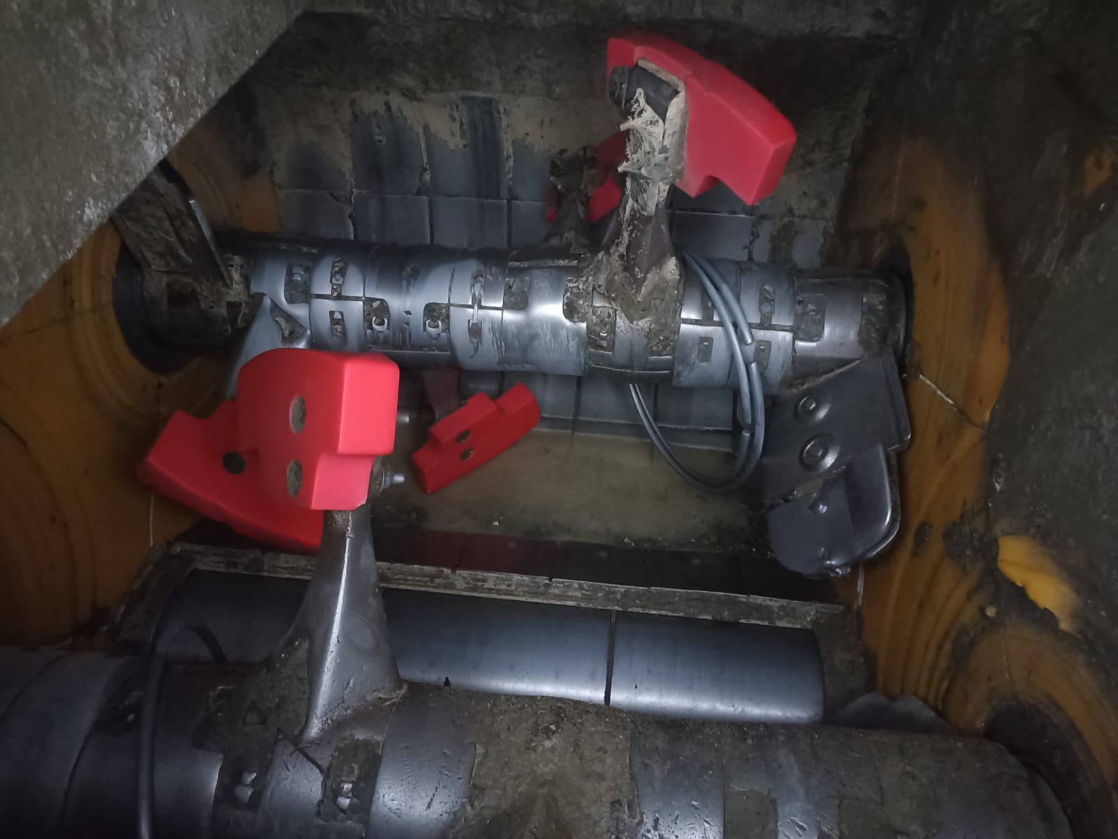 Twin shaft mixer maintenance in Romania